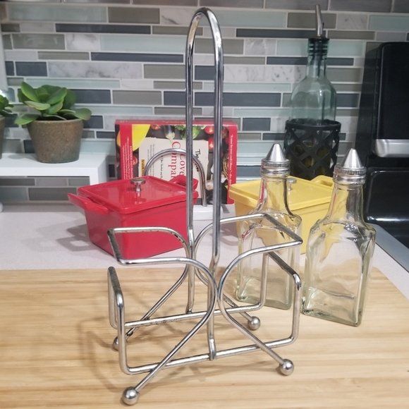 Tablecrafts 6oz Oil Vinegar Serving Set With Chrome Plated Rack - Picture 4 of 5